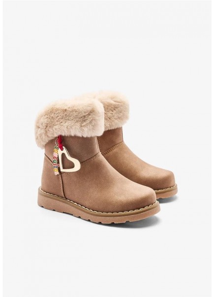 BOTAS DE FELPA ADORNO...