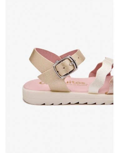 SANDALIAS CON TIRAS ONDULADAS CONGUITOS