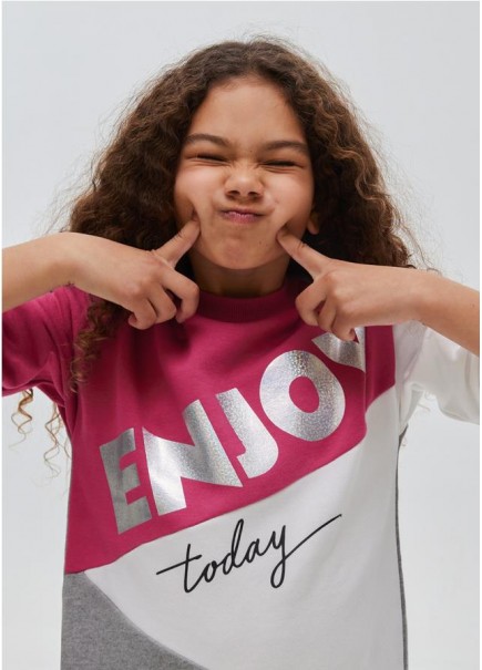 VESTIDO FELPA CORTES 2