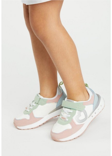 ZAPATILLAS CORAZÓN CON...